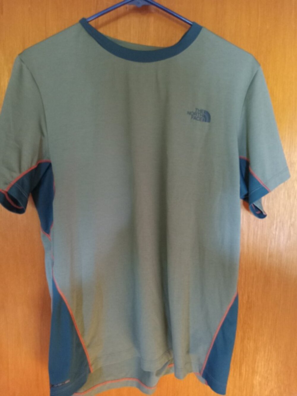 *3 FOR $13* Men's North Face green tshirt